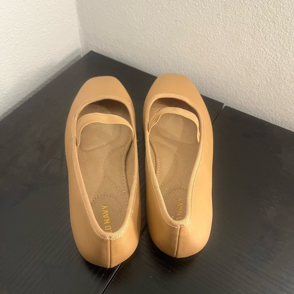 Old Navy Tan Faux Leather MaryJane Ballet Flats with Rounded Toe Size 7.5 - Picture 4 of 4